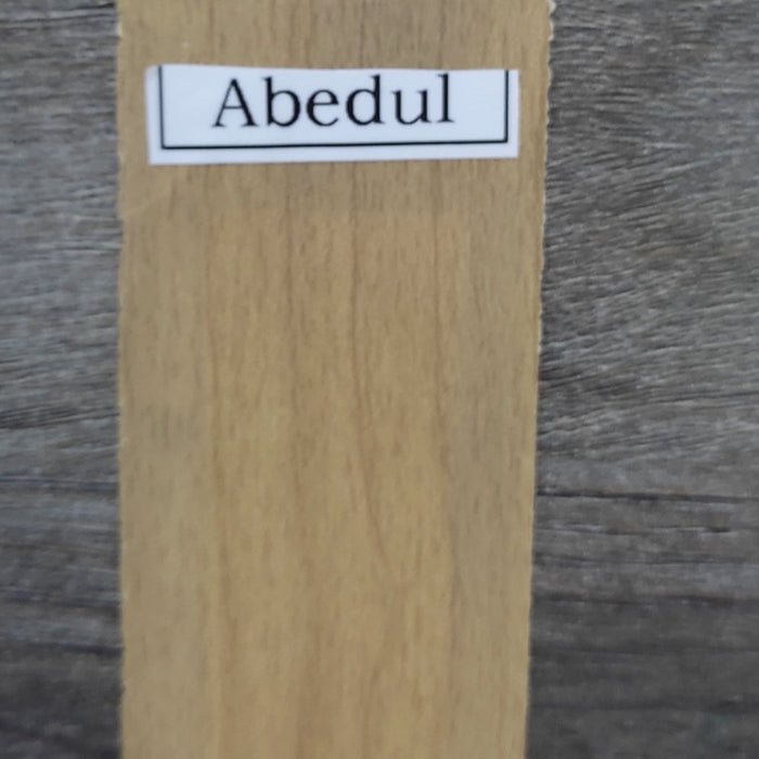 Junquillo 18mm Laminado 2.4mts